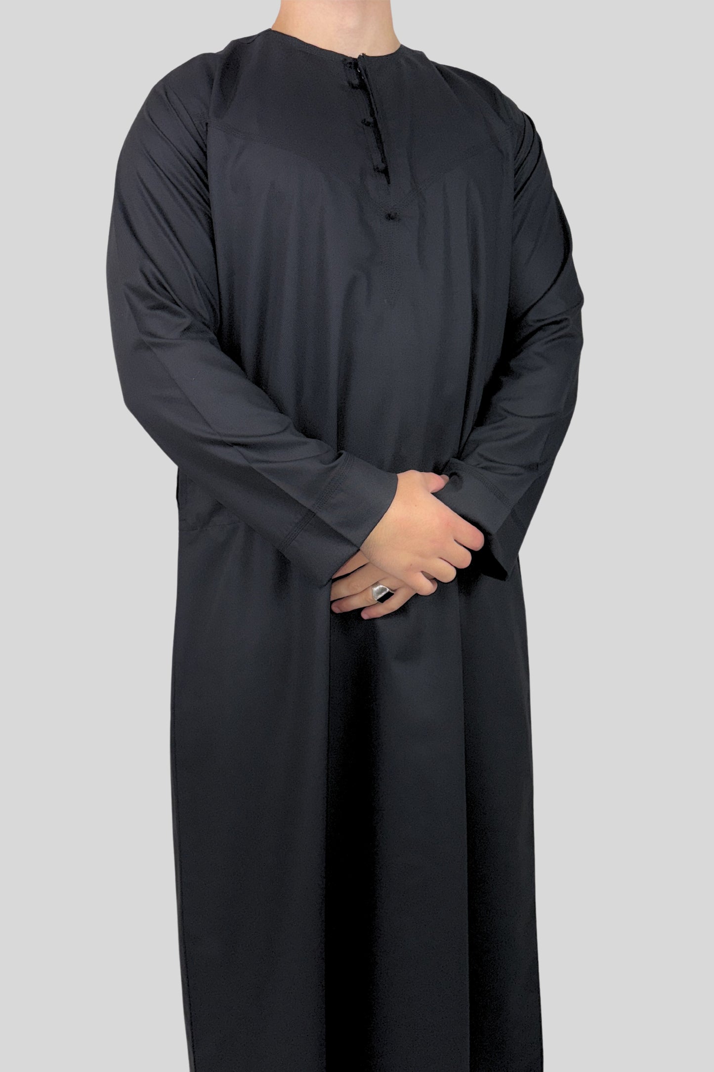 Black Omani Thobe